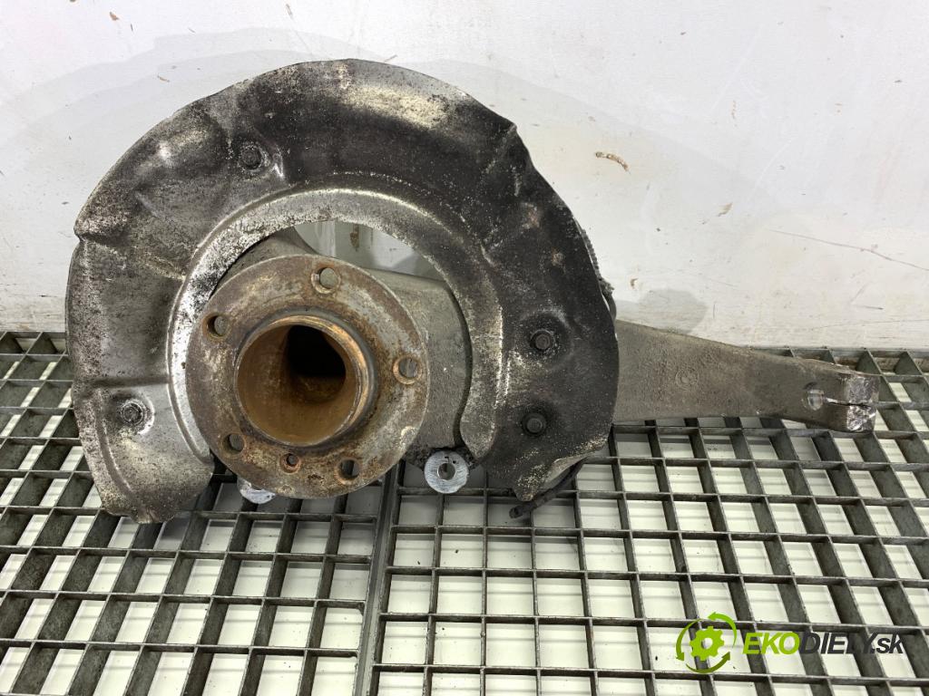 BMW F11 Kombi 2011 135 kW 520 d 1995 náboj ľavy predný 