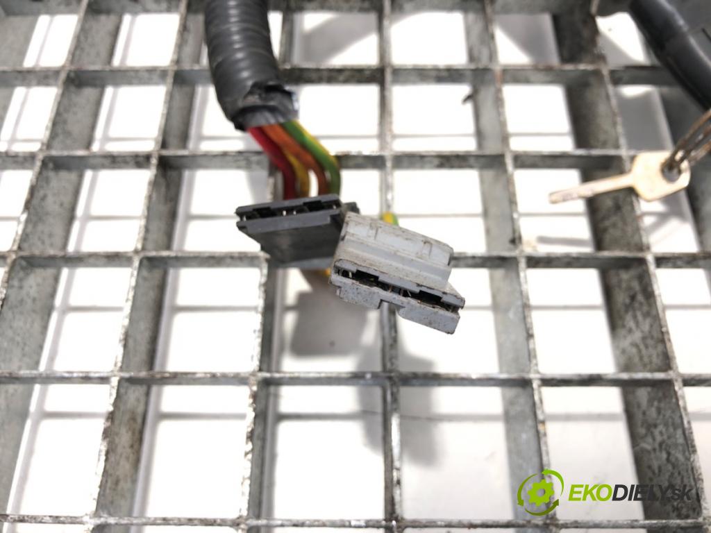 RENAULT TRAFIC II Autobus (JL) 2001 - 2022    1.9 dCI 100 (JL0C) 74 kW [101 KM] olej napędowy 2001 - 2022  spinačka  (Spínacia skrinka)