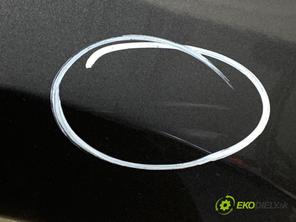 MAZDA 3 BM liftback 2015 88 kW 2.0 1998 blatník pravý přední část