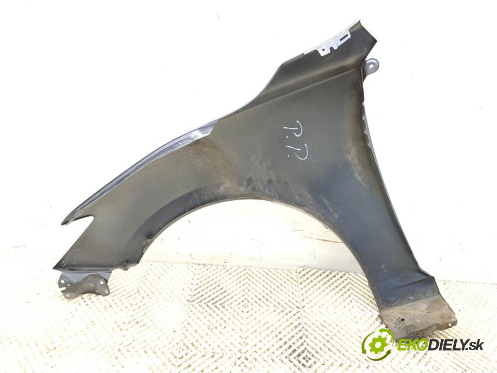 MAZDA 3 BM liftback 2015 88 kW 2.0 1998 blatník pravý přední část
