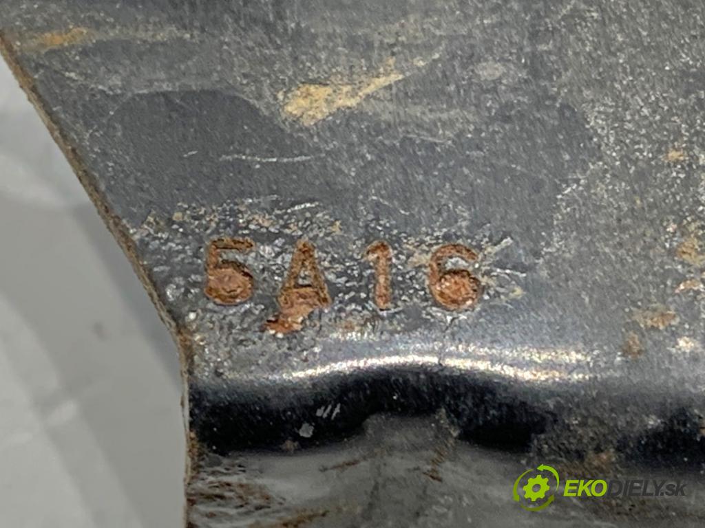 MAZDA 3 (BM, BN) 2013 - 2022    2.0 88 kW [120 KM] benzyna 2013 - 2022  zámok kapoty přední část