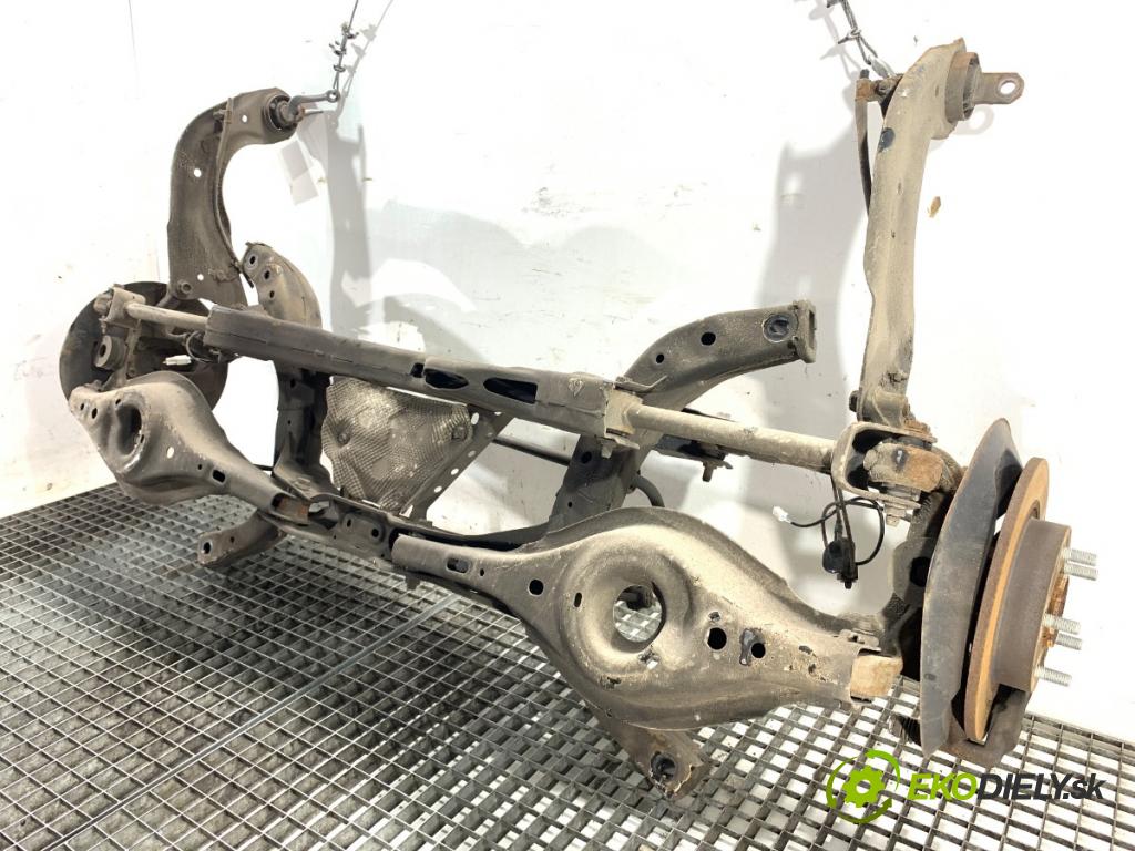 MAZDA 3 (BM, BN) 2013 - 2022    2.0 88 kW [120 KM] benzyna 2013 - 2022  výztuha zadní část