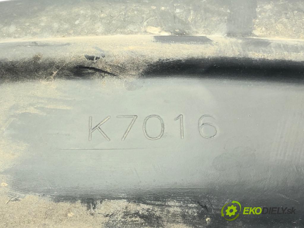 MAZDA 3 (BM, BN) 2013 - 2022    2.0 88 kW [120 KM] benzyna 2013 - 2022  podblatník pravý přední část