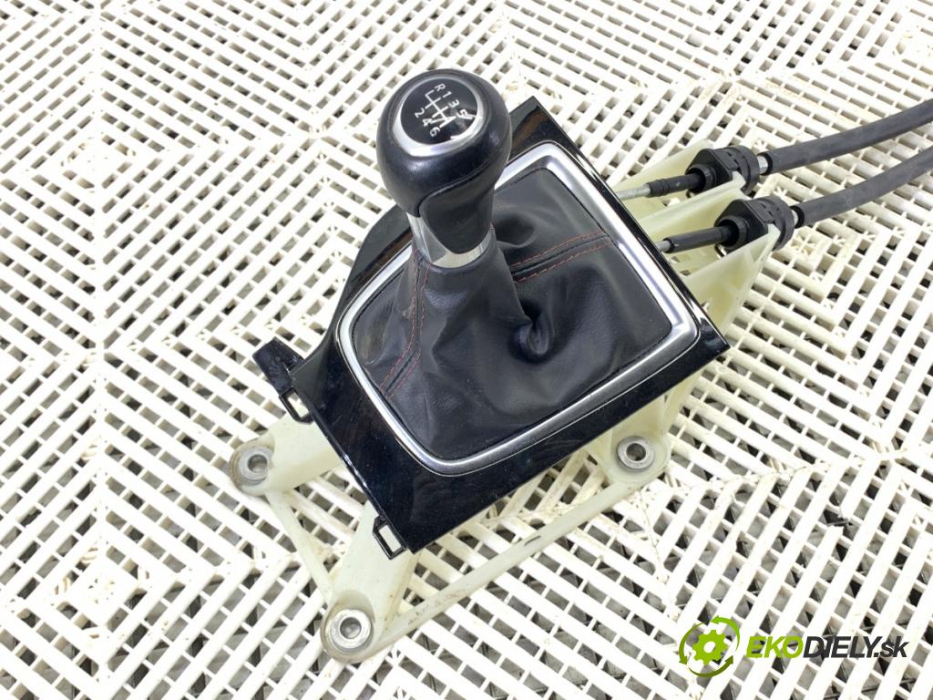 MAZDA 3 (BM, BN) 2013 - 2022    2.0 88 kW [120 KM] benzyna 2013 - 2022  Kulisa  (Rýchlostná páka (kulisa))