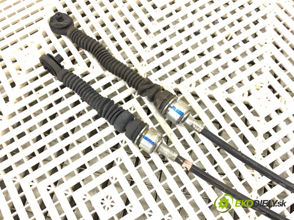 MAZDA 3 (BM, BN) 2013 - 2022    2.0 88 kW [120 KM] benzyna 2013 - 2022  Kulisa  (Rýchlostná páka (kulisa))