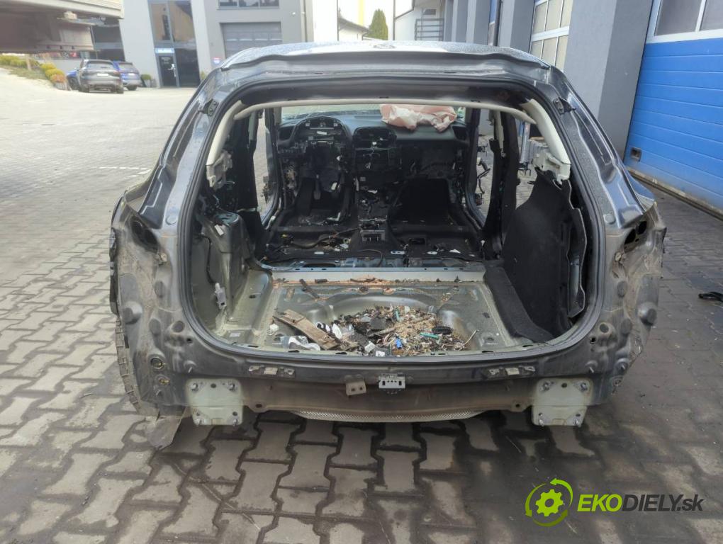 MAZDA 3 (BM, BN) 2013 - 2022    2.0 88 kW [120 KM] benzyna 2013 - 2022  KAROSERIA ČTVRŤÁK blatník zadní část levý pravý práh střecha PODŁUŻNICA levý pravý