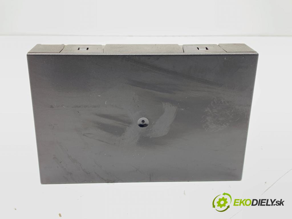 VW PASSAT B6 Variant (3C5) 2005 - 2011    1.9 TDI 77 kW [105 KM] olej napędowy 2005 - 2010  Modul komfortu 3C0959433R (Modul komfortu)