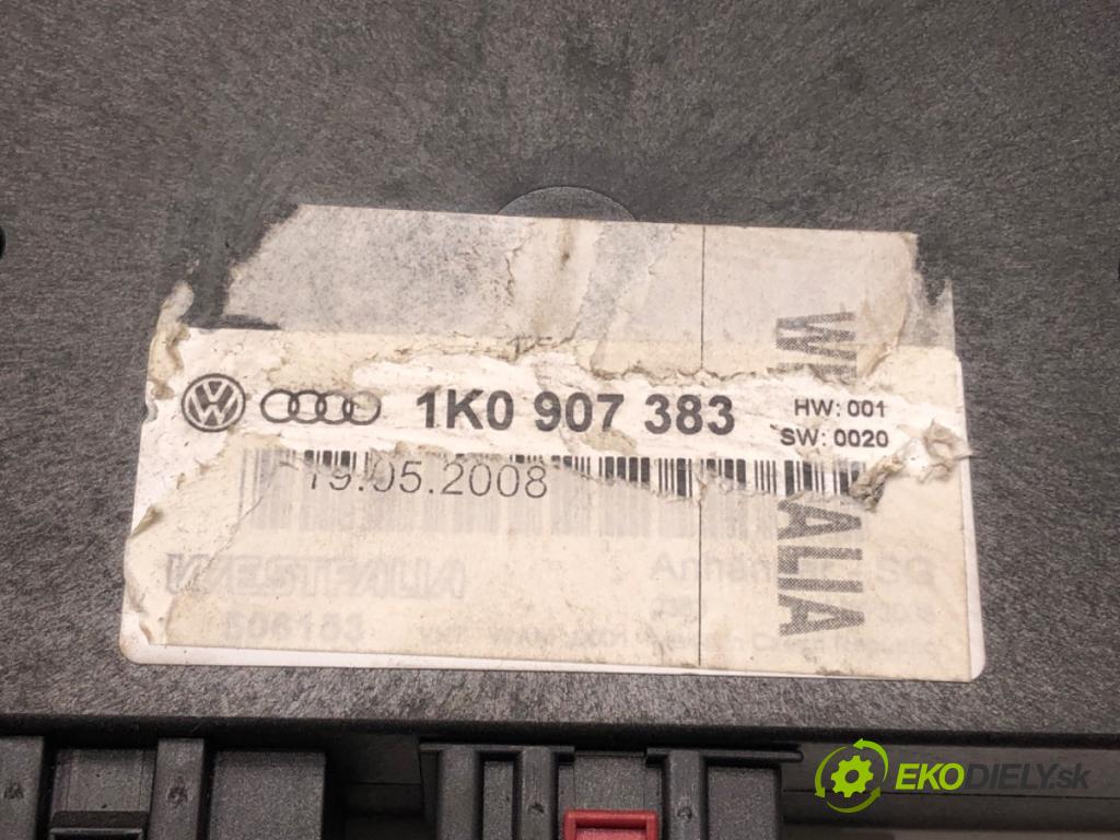 VW PASSAT B6 Variant (3C5) 2005 - 2011    1.9 TDI 77 kW [105 KM] olej napędowy 2005 - 2010  Modul ťažného oka 1K0907383 (Riadiaca jednotka ostatné)