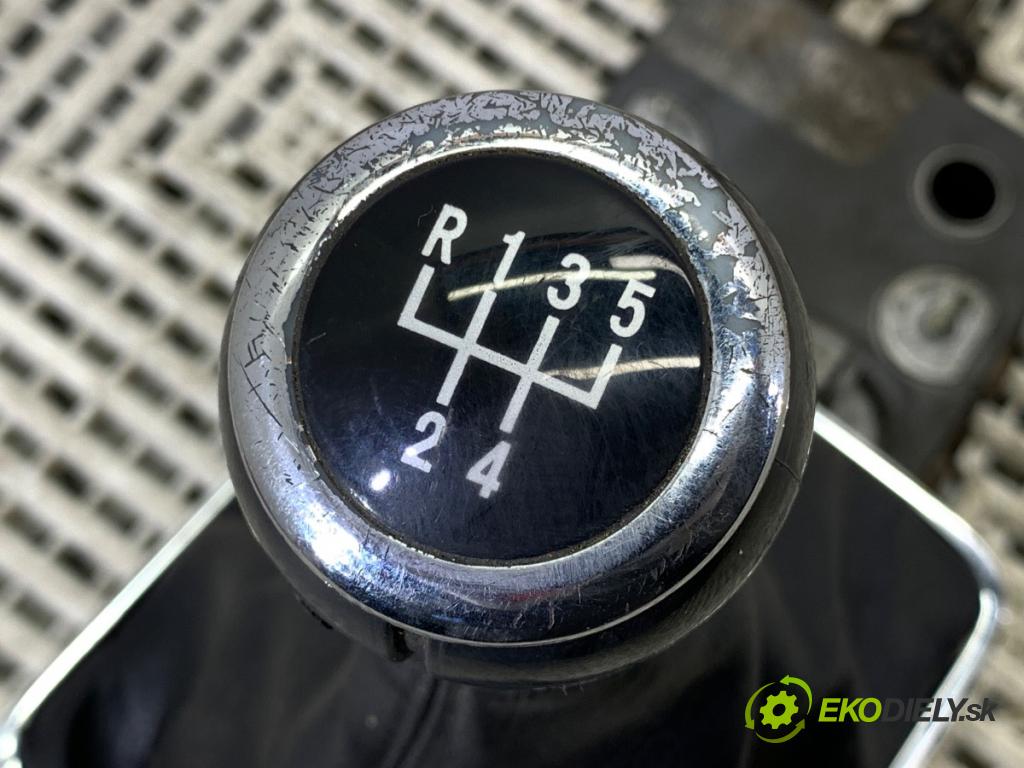 VW PASSAT B6 Variant (3C5) 2005 - 2011    1.9 TDI 77 kW [105 KM] olej napędowy 2005 - 2010  Kulisa 3C0711049L (Rýchlostná páka (kulisa))