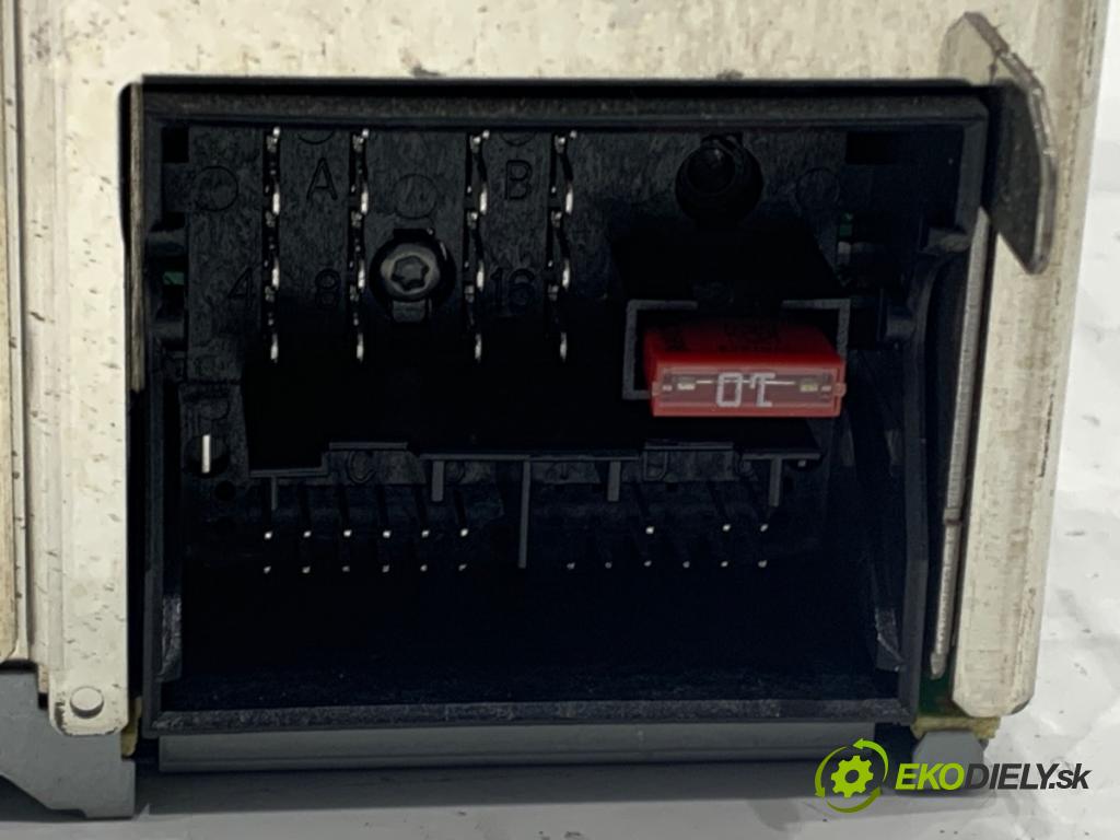 SEAT EXEO (3R2) 2008 - 2013    2.0 TDI 105 kW [143 KM] olej napędowy 2008 - 2013  RADIO 3R0035186 (Audio zariadenie)