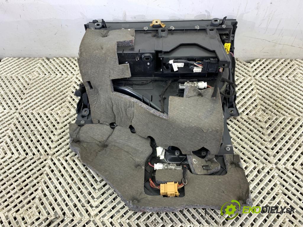 SEAT EXEO (3R2) 2008 - 2013    2.0 TDI 105 kW [143 KM] olej napędowy 2008 - 2013  Priehradka, kastlík spolujazdca 8E1857035D (Priehradka, kastlík)