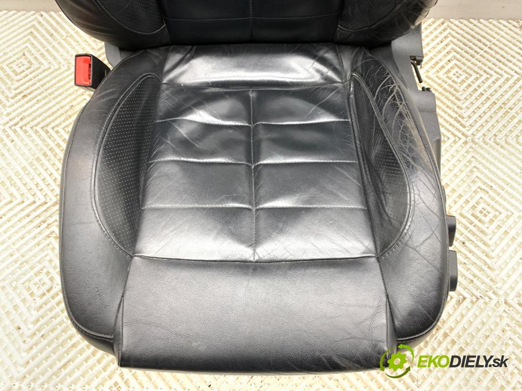 SEAT EXEO (3R2) 2008 - 2013    2.0 TDI 105 kW [143 KM] olej napędowy 2008 - 2013  Sedadlo ľavy predný