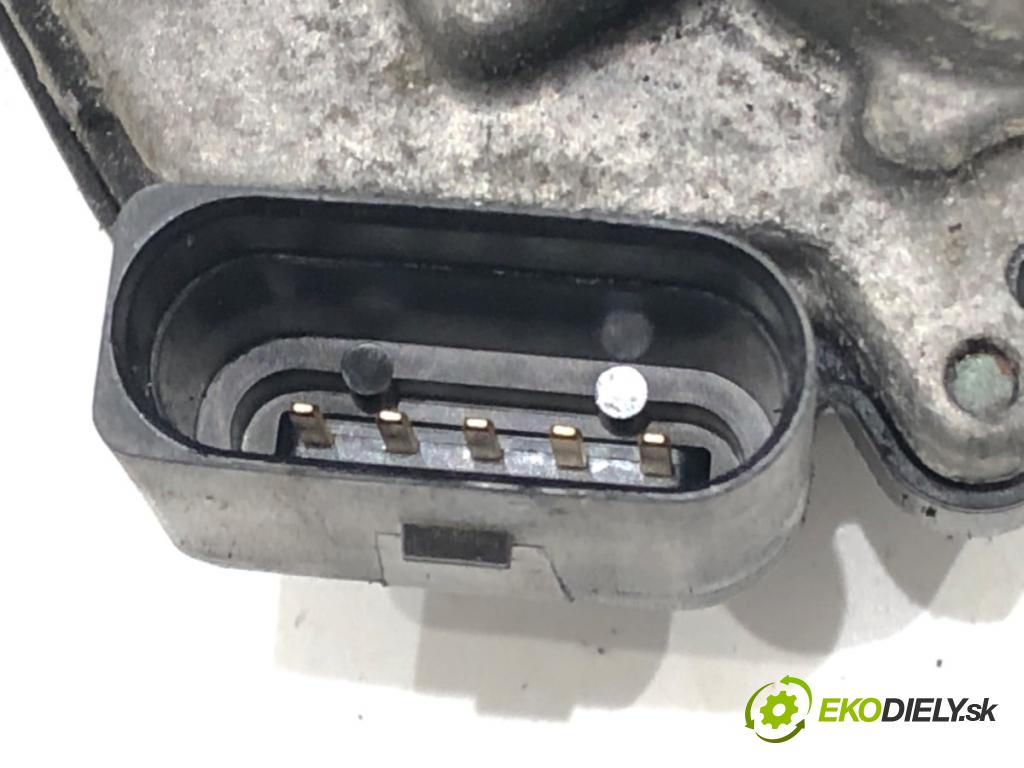 SEAT EXEO (3R2) 2008 - 2013    2.0 TDI 105 kW [143 KM] olej napędowy 2008 - 2013  Škrtiaca klapka 03L128063D (Škrtiaca klapka)