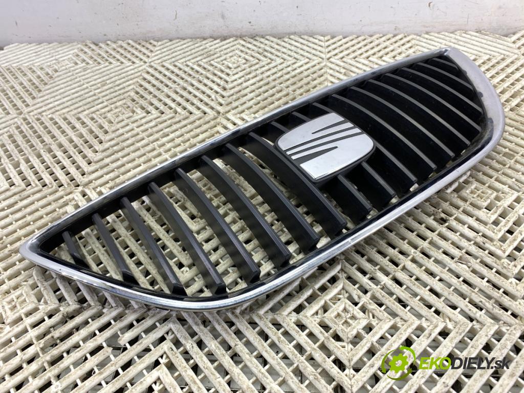 SEAT EXEO (3R2) 2008 - 2013    2.0 TDI 105 kW [143 KM] olej napędowy 2008 - 2013  mřížka maska  (Mřížky (masky) chladičů)