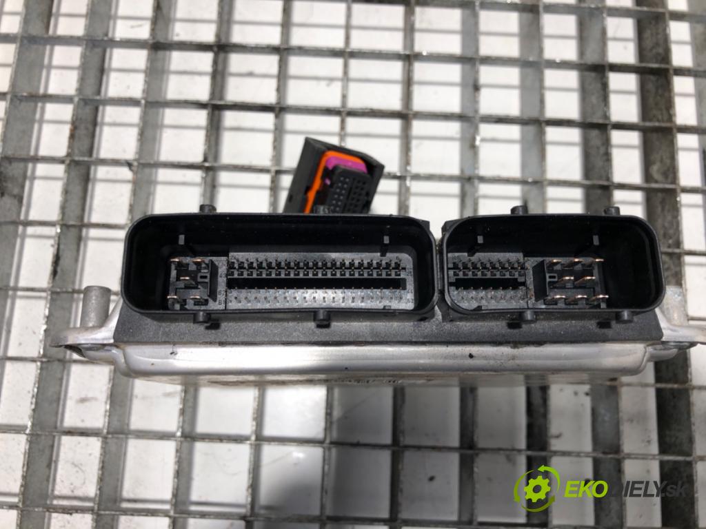 AUDI A6 C6 (4F2) 2004 - 2011    4.2 quattro 246 kW [335 KM] benzyna 2004 - 2006  riadiaca jednotka Motor 4F0907559 (Riadiaca jednotka)