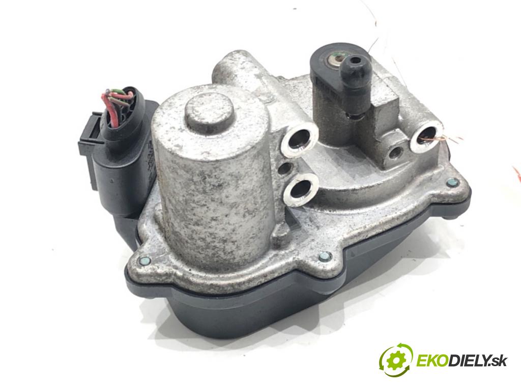 SEAT EXEO (3R2) 2008 - 2013    2.0 TDI 105 kW [143 KM] olej napędowy 2008 - 2013  Nastavovač zvod, potrubie 03L129086V120 (Motorček ostatné)