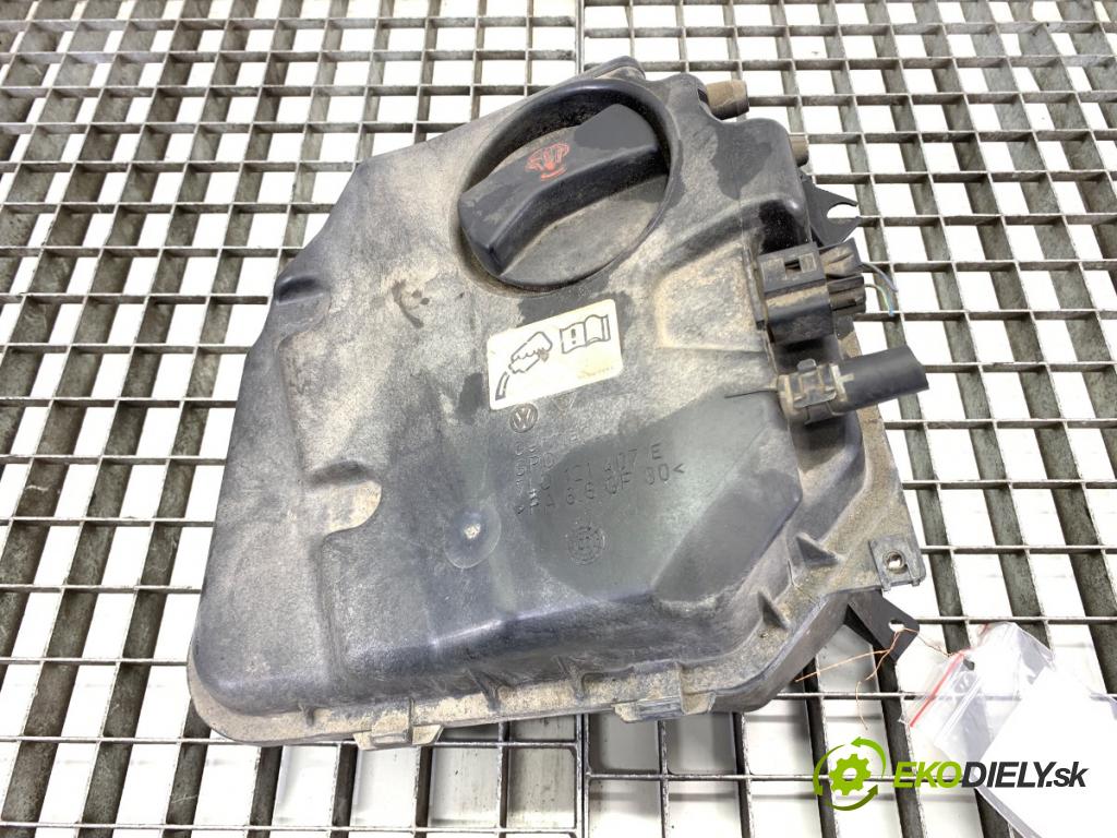 AUDI Q7 (4LB) 2006 - 2016    4.2 TDI quattro 240 kW [326 KM] olej napędowy 2007 - 2009  Nádržka vyrovnávacia (kvapaliny) chladiaceho 7L0121407E