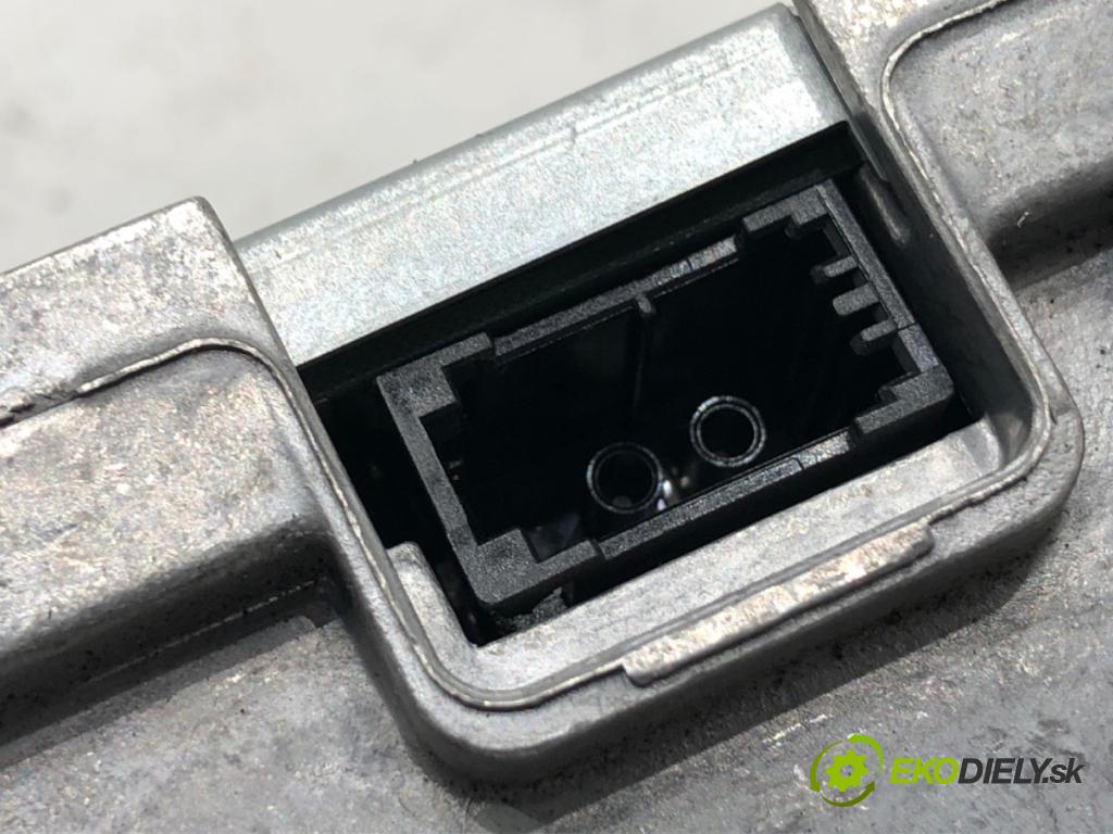 AUDI Q7 (4LB) 2006 - 2016    4.2 TDI quattro 240 kW [326 KM] olej napędowy 2007 - 2009  Zosilňovač 4L0910223E (Zosilňovač)