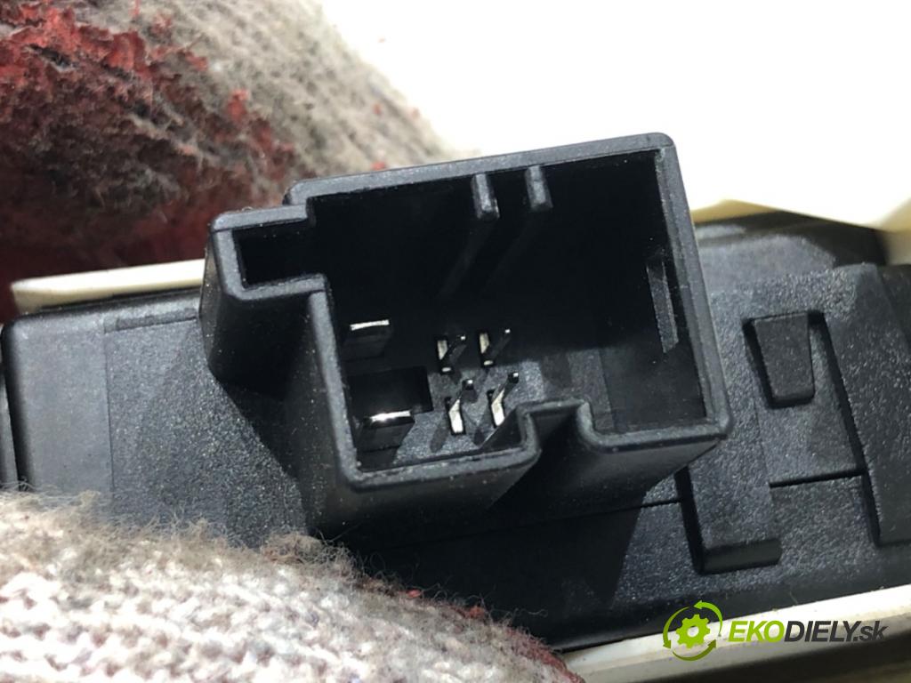 AUDI Q7 4L SUV 2007 240 kW 4.2 TDI quattro 4134 Mechanizmus okna pravy predný 4L0959802B