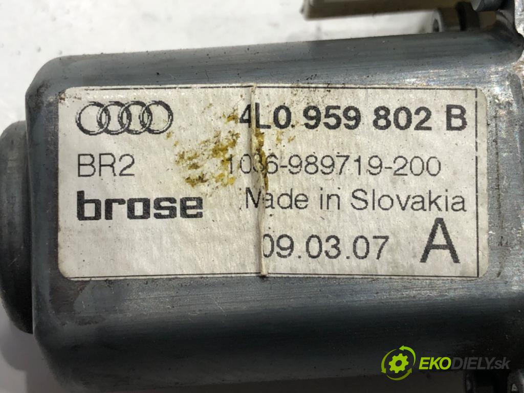AUDI Q7 (4LB) 2006 - 2016    4.2 TDI quattro 240 kW [326 KM] olej napędowy 2007 - 2009  mechanismus okna pravý přední část 4L0959802B