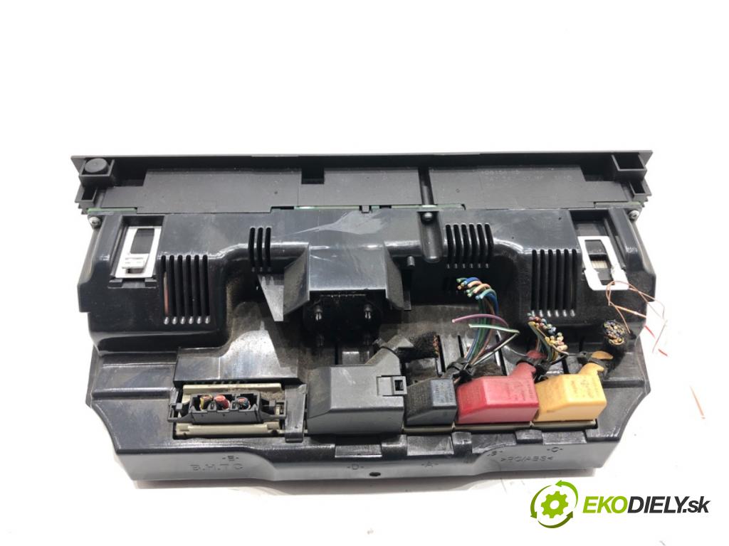 AUDI Q7 (4LB) 2006 - 2016    4.2 TDI quattro 240 kW [326 KM] olej napędowy 2007 - 2009  Panel ovládania kúrenia 4L0820043F (Prepínacie páčky pod volantom)