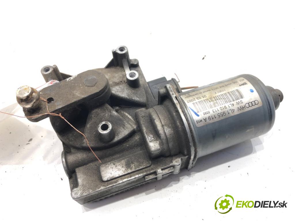 AUDI Q7 (4LB) 2006 - 2016    4.2 TDI quattro 240 kW [326 KM] olej napędowy 2007 - 2009  Motorček stieračov predný 4L1955119A (Motorček stieračov predný)