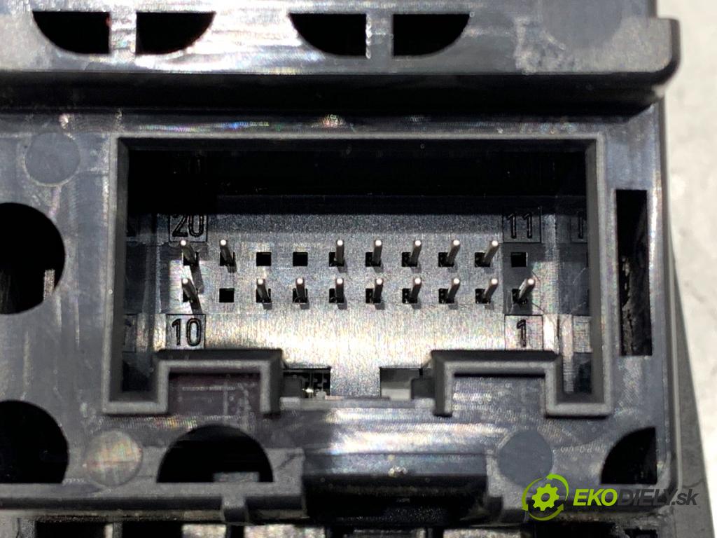 AUDI A6 C7 (4G2, 4GC) 2010 - 2018    3.0 TDI quattro 180 kW [245 KM] olej napędowy 2011 - 2018  Panel ovládania radia 4G1919610A (Prepínacie páčky pod volantom)