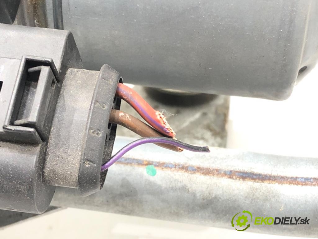 AUDI A6 C7 (4G2, 4GC) 2010 - 2018    3.0 TDI quattro 180 kW [245 KM] olej napędowy 2011 - 2018  Mechanizmus stieračov predný 4G1955023A 4G1955119 (Motorček stieračov predný)