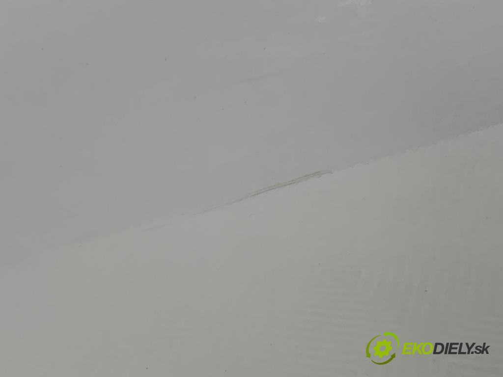 AUDI A4 B8 Kombi 2008 88 kW 1.8 TFSI 1798 Dvere pravy predný