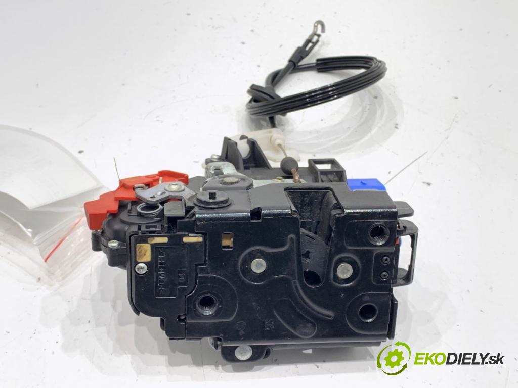 VW GOLF V (1K1) 2003 - 2010    2.0 TDI 103 kW [140 KM] olej napędowy 2004 - 2008  zámok dveře levý zadní část 7L0839015D