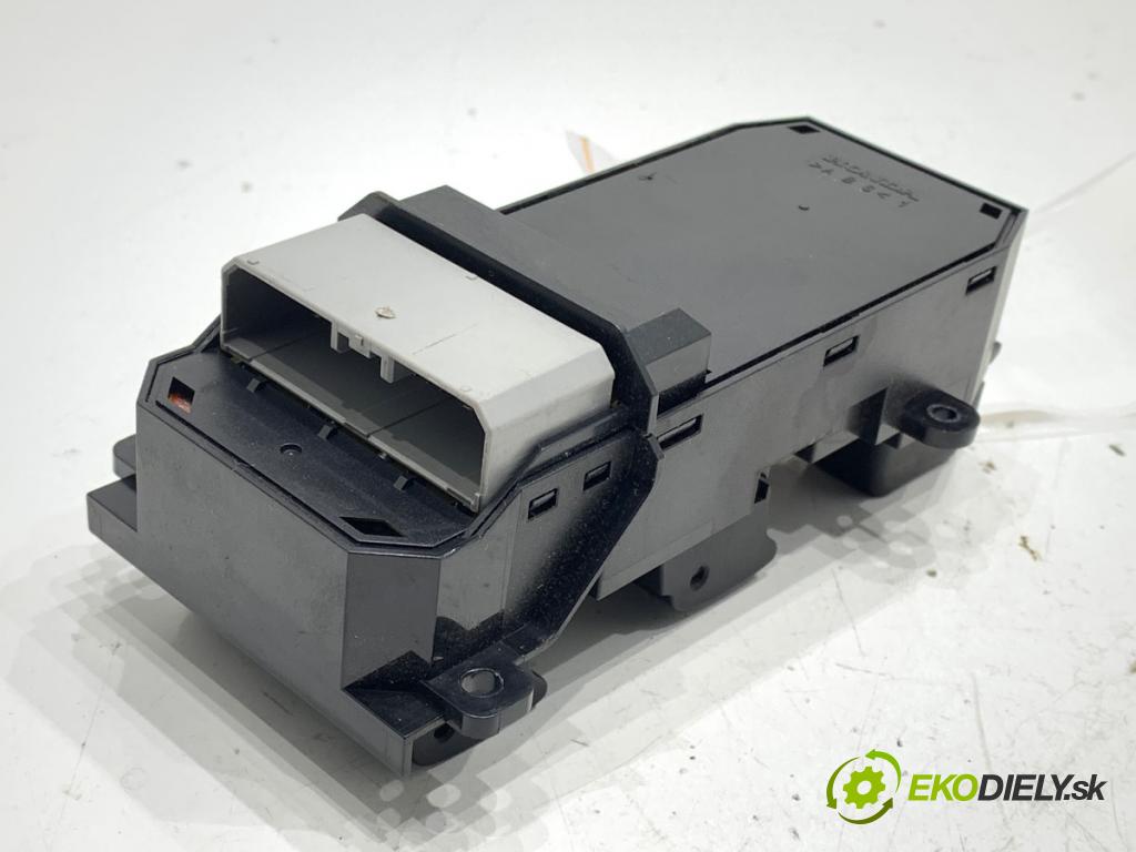 HONDA CR-V III (RE_) 2006 - 2022    2.0 i-VTEC (RE5, RE1) 110 kW [150 KM] benzyna 2007 - 2012  Prepínač okien 35750-SWA-G011-M2 (Prepínacie páčky pod volantom)