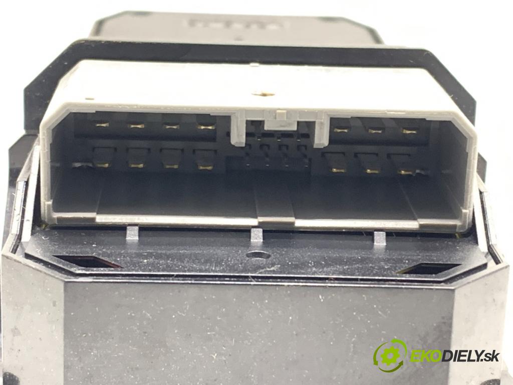 HONDA CR-V III (RE_) 2006 - 2022    2.0 i-VTEC (RE5, RE1) 110 kW [150 KM] benzyna 2007 - 2012  Prepínač okien 35750-SWA-G011-M2 (Prepínacie páčky pod volantom)
