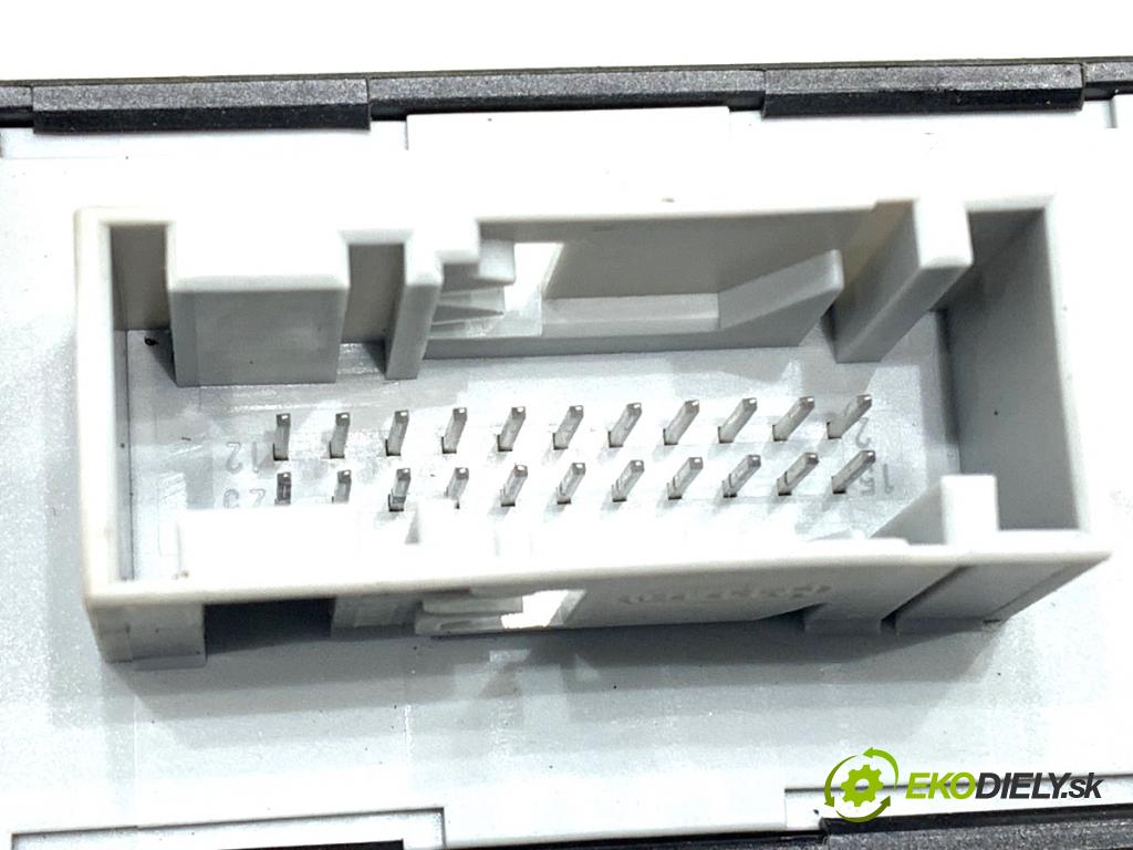 VW GOLF V (1K1) 2003 - 2010    2.0 TDI 103 kW [140 KM] olej napędowy 2004 - 2008  Modul svetiel 1T0907357 (Riadiaca jednotka ostatné)