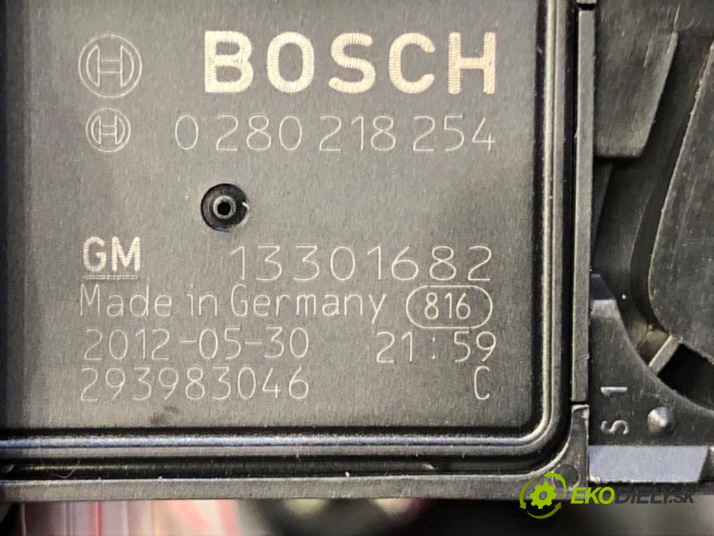 OPEL ASTRA J (P10) 2009 - 2015    1.4 Turbo (68) 103 kW [140 KM] benzyna 2009 - 2015  Váha vzduchu 13301682 (Váha vzduchu)