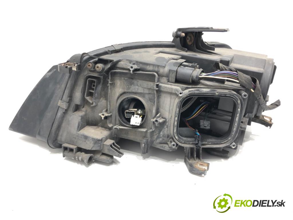 AUDI A4 B8 Avant (8K5) 2007 - 2015    1.8 TFSI 88 kW [120 KM] benzyna 2008 - 2015  světlomet pravý přední část XENON