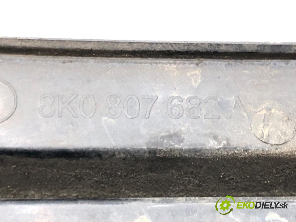 AUDI A4 B8 Avant (8K5) 2007 - 2015    1.8 TFSI 88 kW [120 KM] benzyna 2008 - 2015  mří nárazníka pravý přední část 8K0807682A