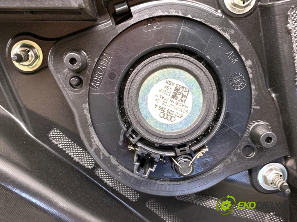 AUDI A4 B8 Kombi 2008 88 kW 1.8 TFSI 1798 Palubná doska silentbloku pasy 8K1857041