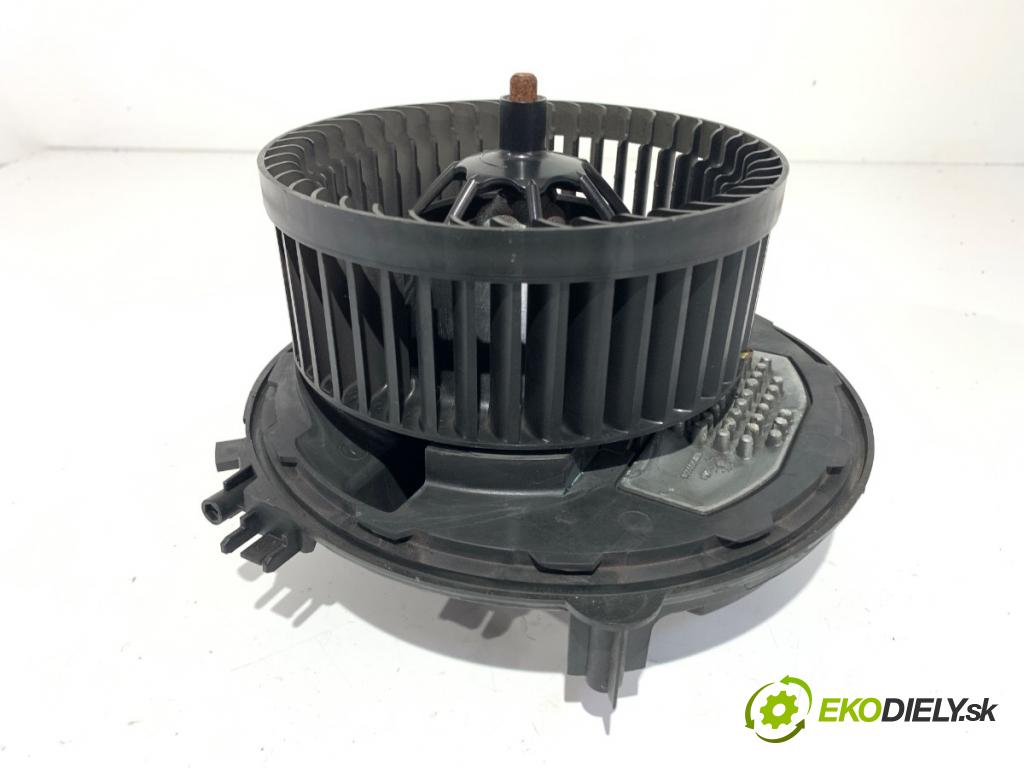 SKODA OCTAVIA III Kombi 2017 110 kW 1.4 TSI 1395 ventilátor kúrenia 5Q1819021G
