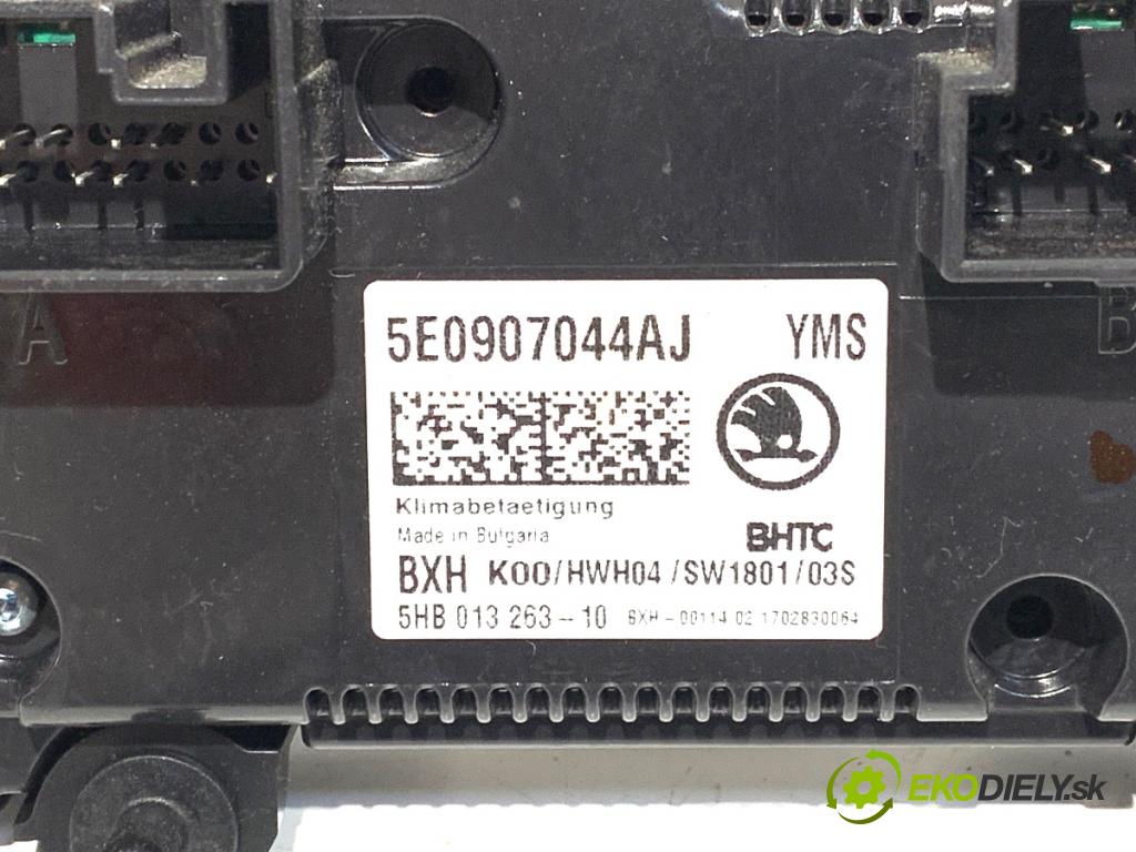 SKODA OCTAVIA III Kombi 2017 110 kW 1.4 TSI 1395 Panel ovládania kúrenia 5E0907044AJ (Prepínacie páčky pod volantom)
