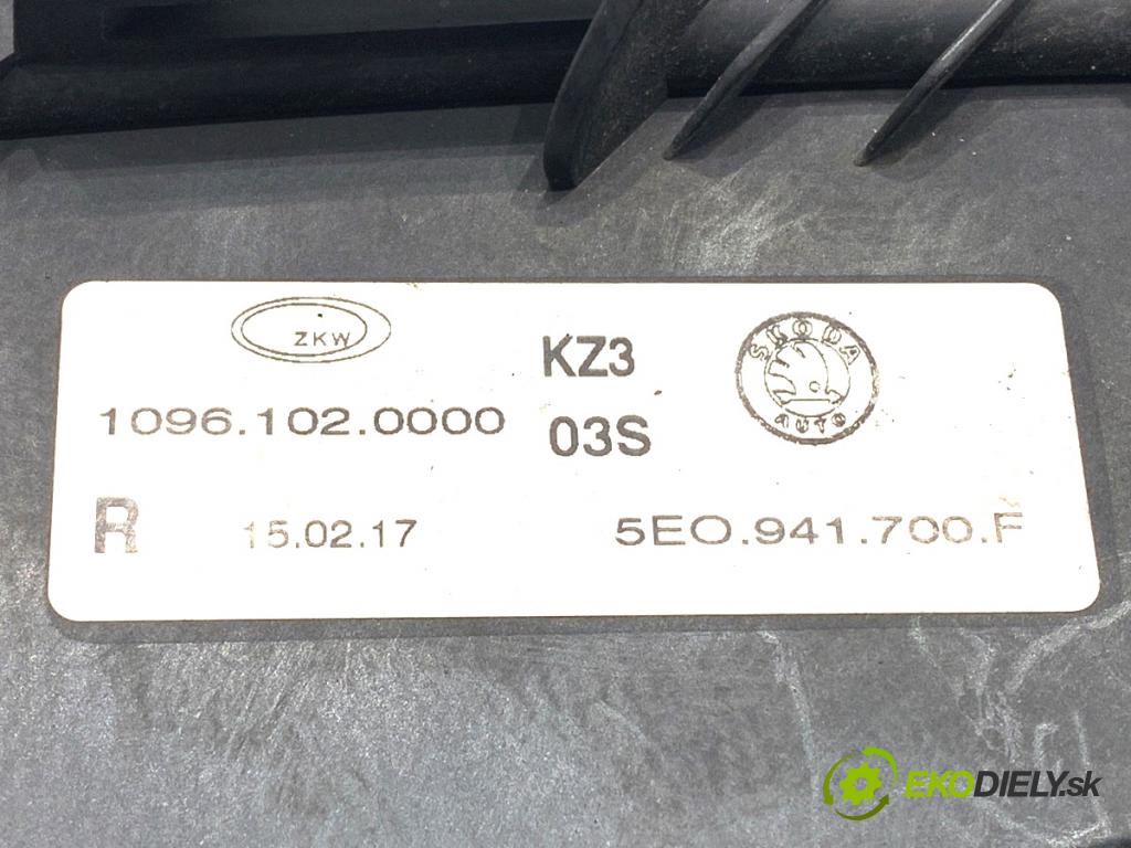 SKODA OCTAVIA III Combi (5E5, 5E6) 2012 - 2022    1.4 TSI 110 kW [150 KM] benzyna 2014 - 2020  hmlové svetlo, hmlovka pravý přední část 5E0941700F