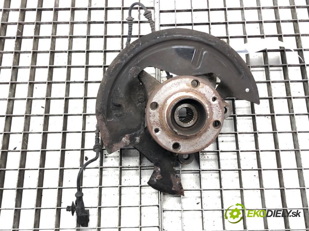 RENAULT CLIO III liftback 2009 74 kW 1.2 16V (BR0P, CR0P) 1149 náboj pravy predný
