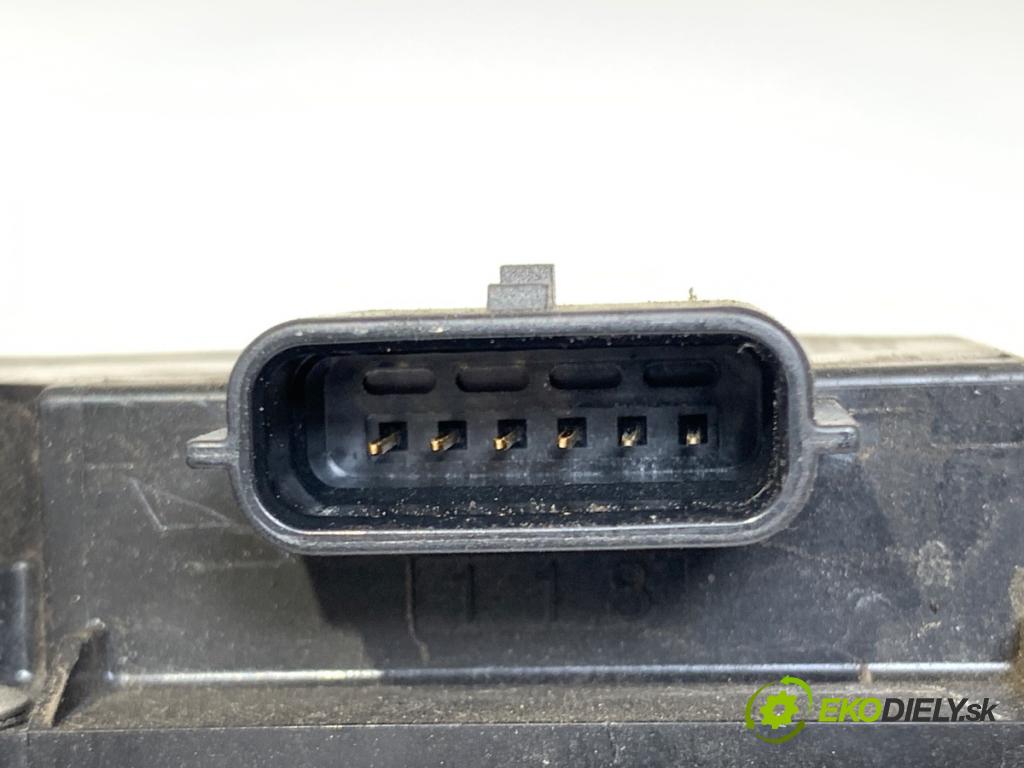 RENAULT CLIO III (BR0/1, CR0/1) 2005 - 2014    1.2 16V (BR0P, CR0P) 74 kW [101 KM] benzyna 2007 - 2014  Škrtiaca klapka 8200570865D (Škrtiaca klapka)