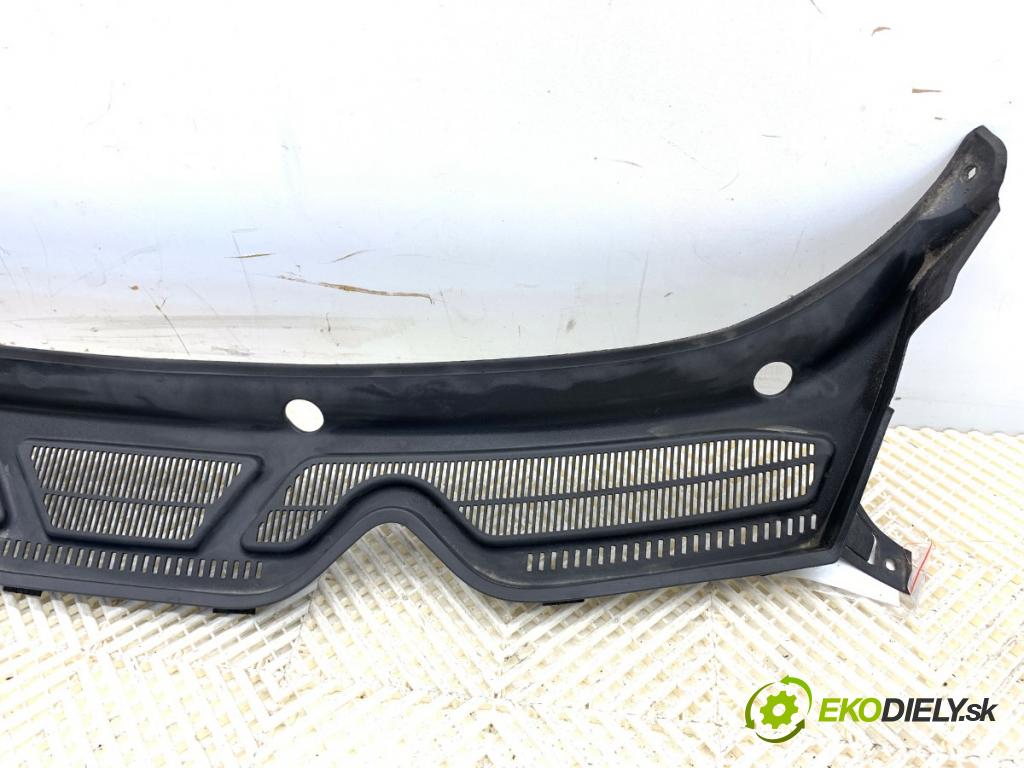 FORD ECOSPORT 2011 - 2022    1.0 EcoBoost 92 kW [125 KM] benzyna 2013 - 2022  Torpédo, plast pod čelné okno CN15A02216 (Torpédo (plast pod čelným sklom))