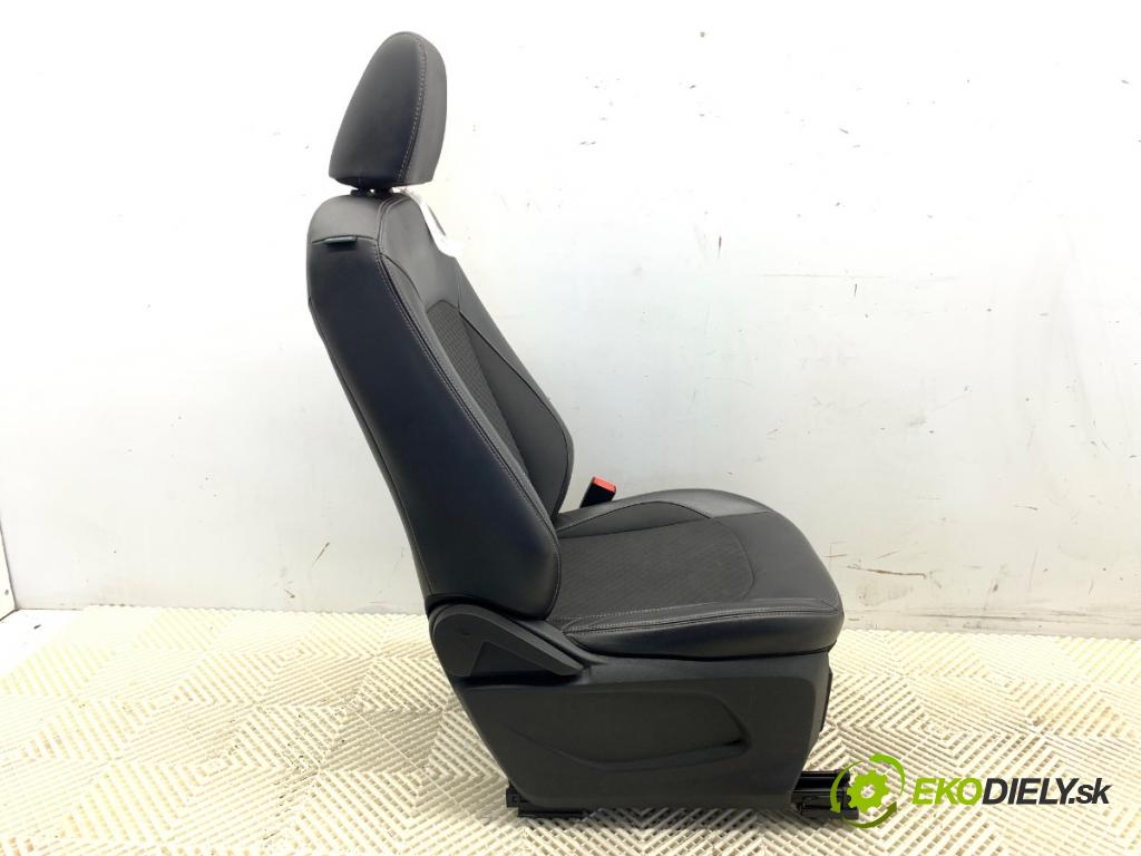 FORD ECOSPORT SUV 2015 92 kW 1.0 EcoBoost 998 Sedadlo pravy predný