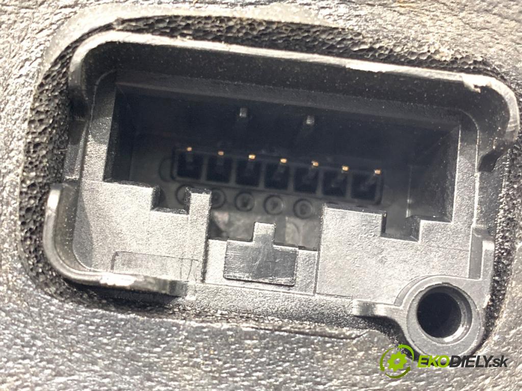 VW GOLF VII (5G1, BQ1, BE1, BE2) 2012 - 2022    1.4 TSI 90 kW [122 KM] benzyna 2012 - 2022  zámok dveře levý zadní část 5K4839015R