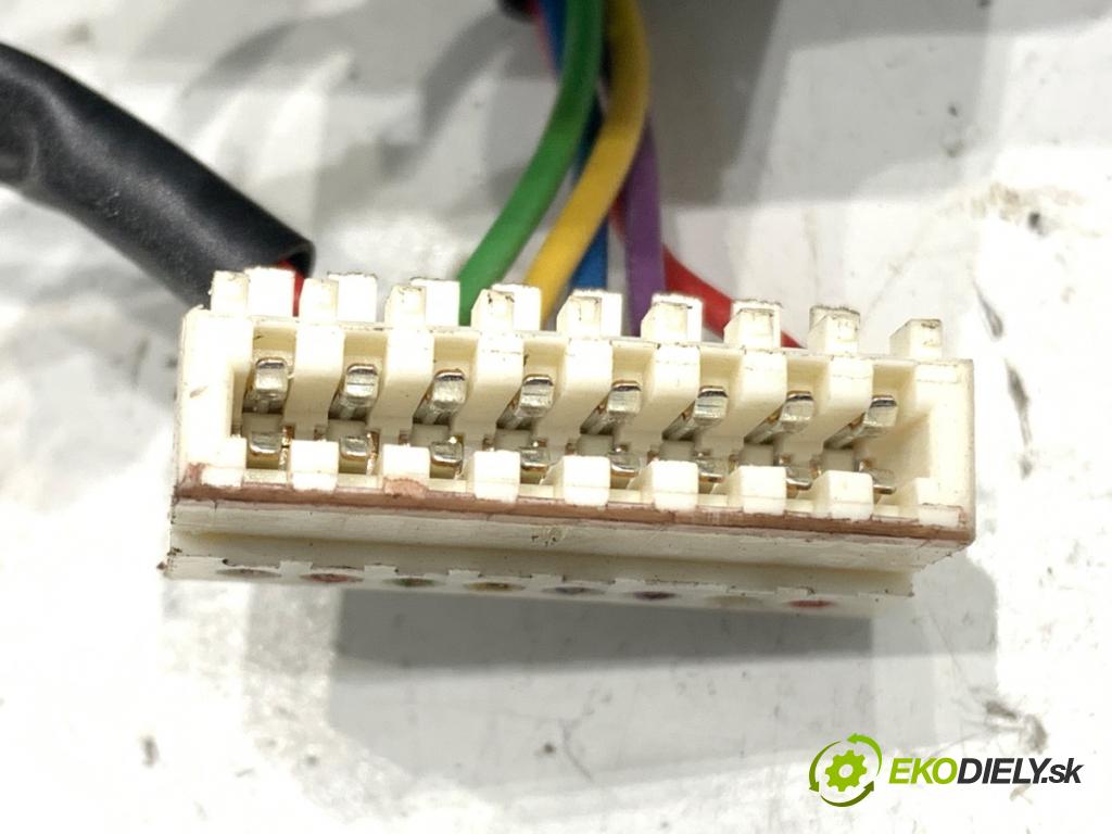 VW GOLF VII (5G1, BQ1, BE1, BE2) 2012 - 2022    1.4 TSI 90 kW [122 KM] benzyna 2012 - 2022  spinačka 5Q0905865 (Spínacia skrinka)