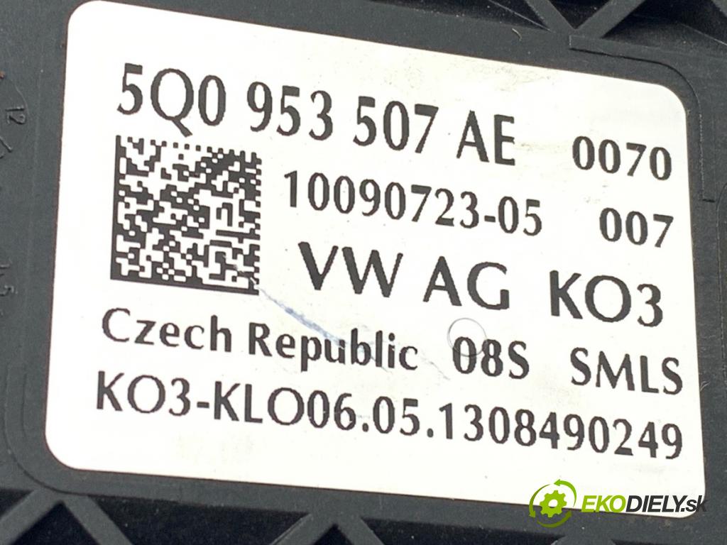 VW GOLF VII (5G1, BQ1, BE1, BE2) 2012 - 2022    1.4 TSI 90 kW [122 KM] benzyna 2012 - 2022  Prepínač kombinovaný 5Q0953507AE (Prepínacie páčky pod volantom)