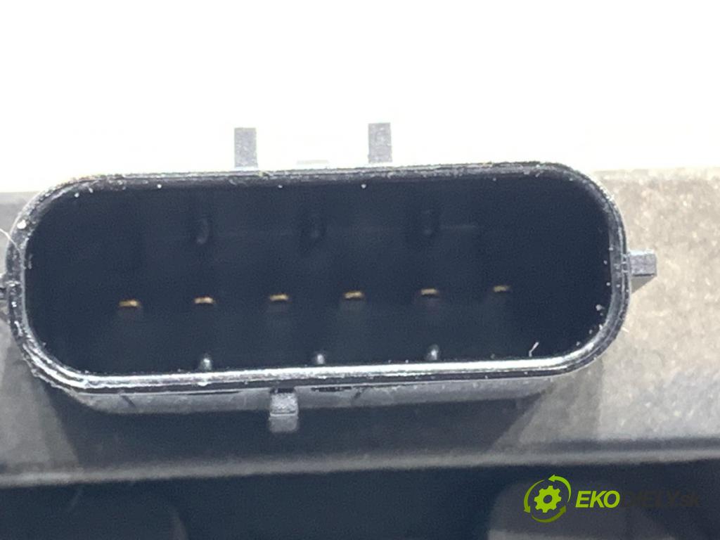 AUDI A6 C7 (4G2, 4GC) 2010 - 2018    3.0 TDI quattro 180 kW [245 KM] olej napędowy 2011 - 2018  Potenciometer plynu 8K1723523A (Pedál)