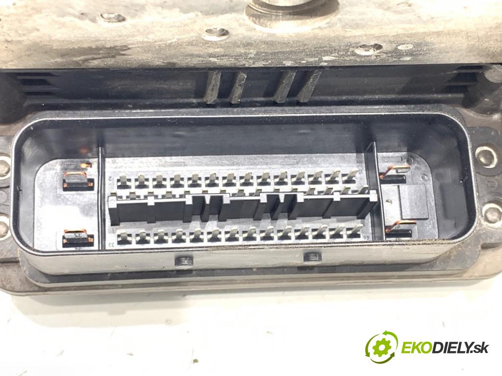 AUDI A6 C7 sedan 2011 180 kW 3.0 TDI quattro 2967 Pumpa ABS 4G0907379F (Pumpa ABS)