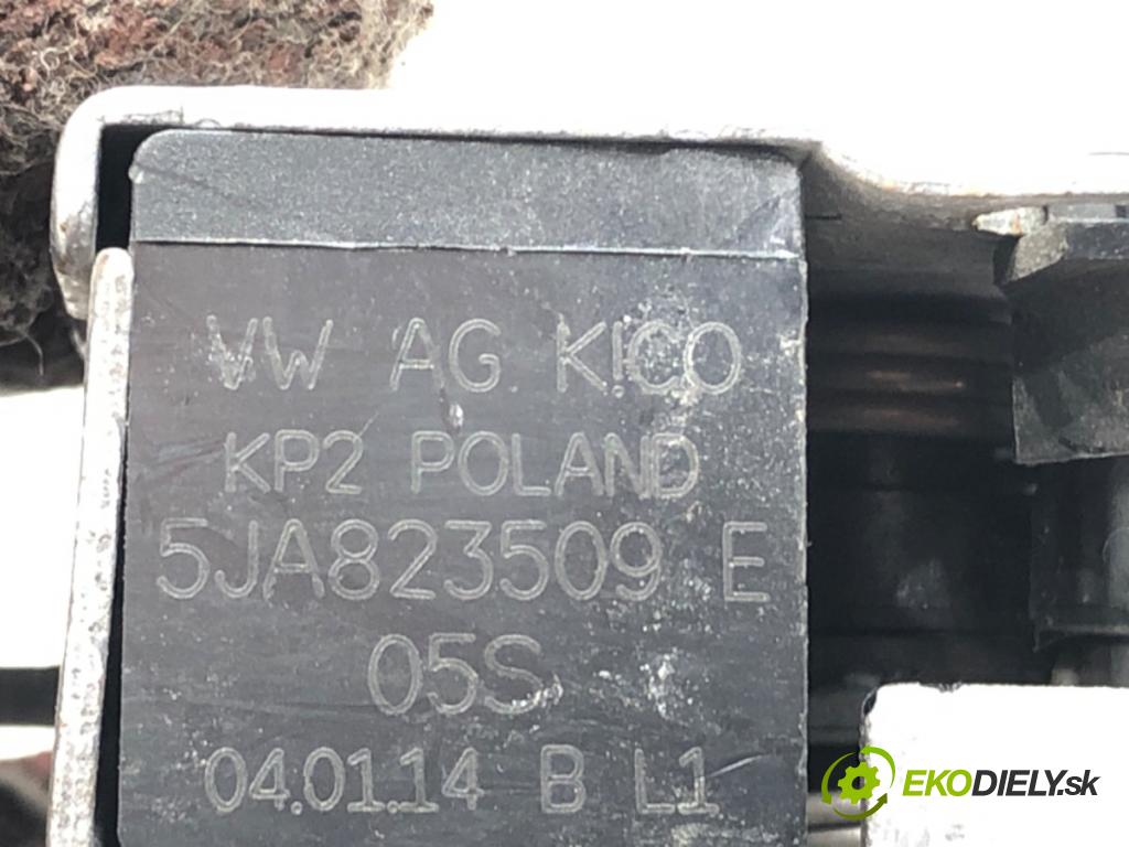 SKODA RAPID (NA2) 2011 - 2022    1.6 TDI 77 kW [105 KM] olej napędowy 2011 - 2013  zámok kapoty přední část 5JA823509E